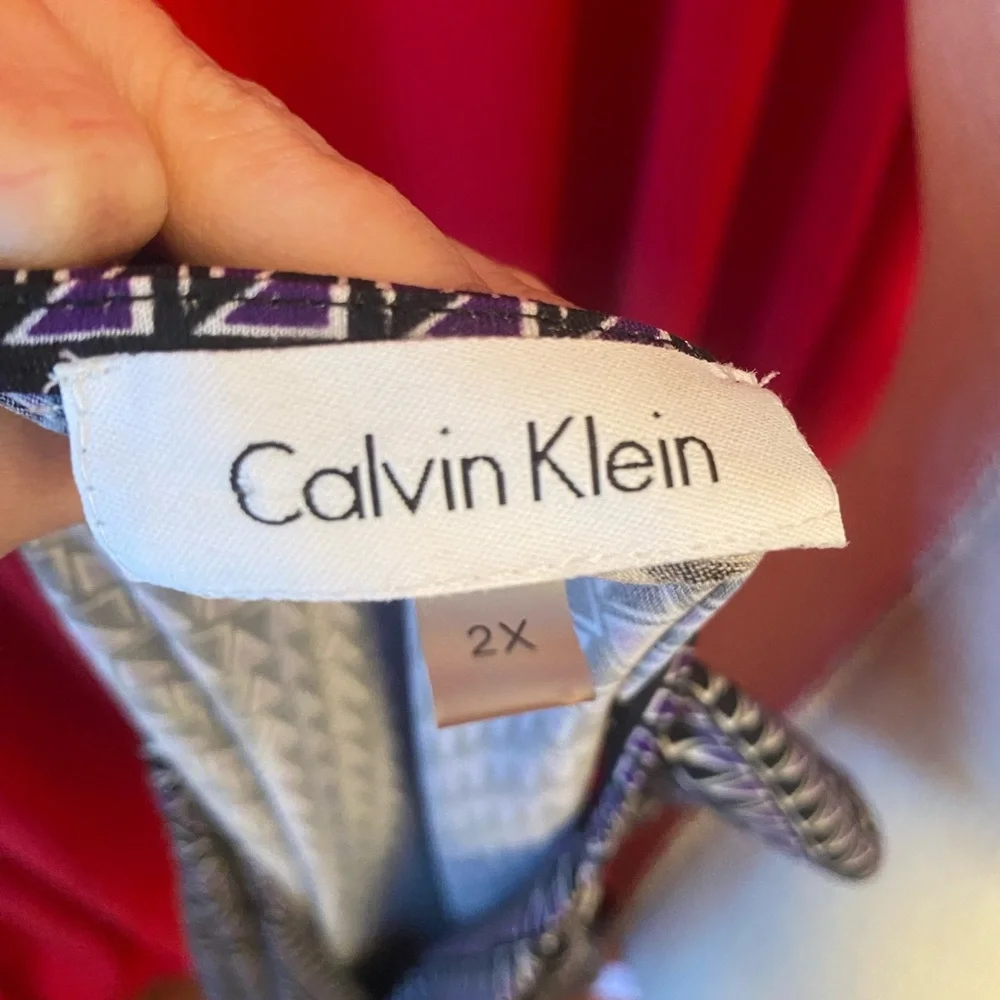 ❌sold❌ Calvin Klein blouse 2X - Picture 2 of 6